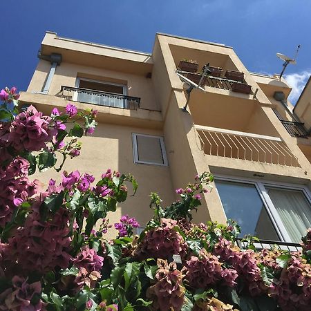 Regent Apartment Petrovac Szoba fotó